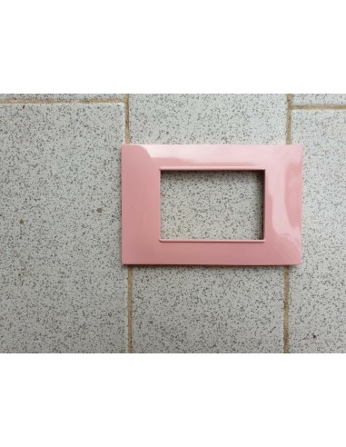 placca rosa 3 posti compatibile vimar plana